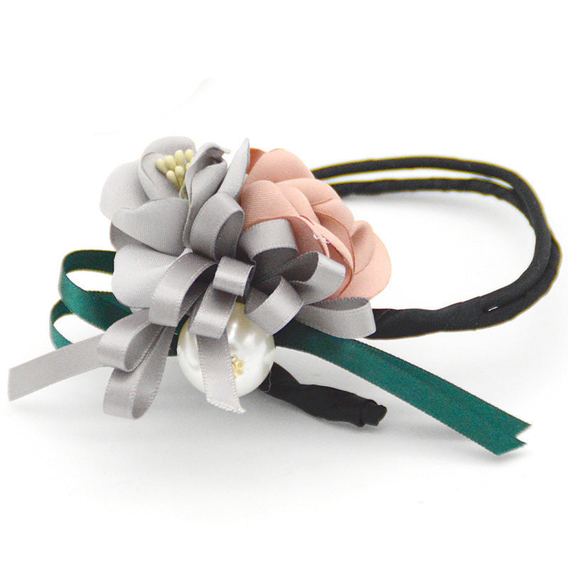 PearlBloom Hair Bun Clip