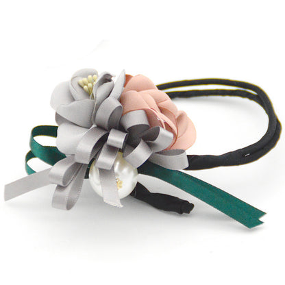 PearlBloom Hair Bun Clip